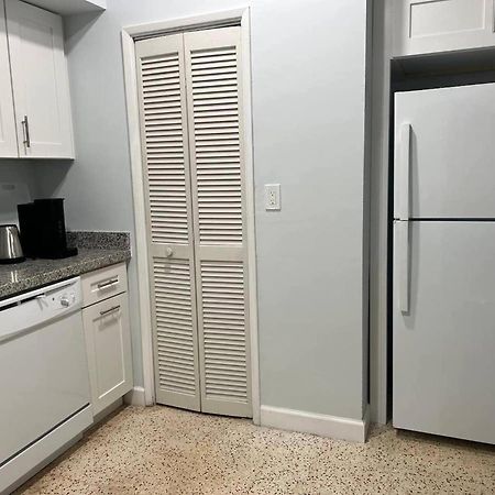Apartamento Work, Rest And Play: Wifi, Tv And Backyard Bliss North Miami Beach Exterior foto