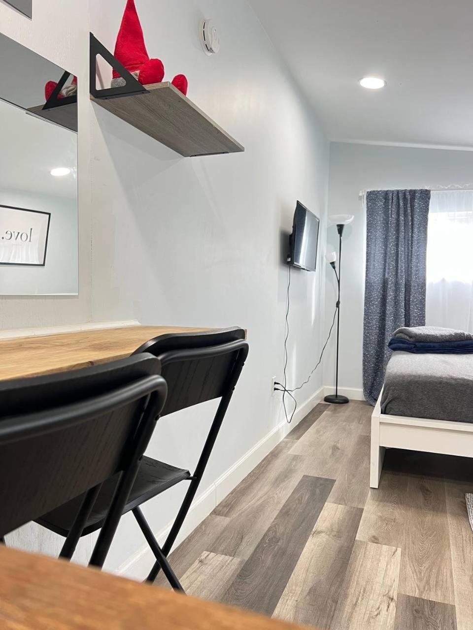 Apartamento Work, Rest And Play: Wifi, Tv And Backyard Bliss North Miami Beach Exterior foto
