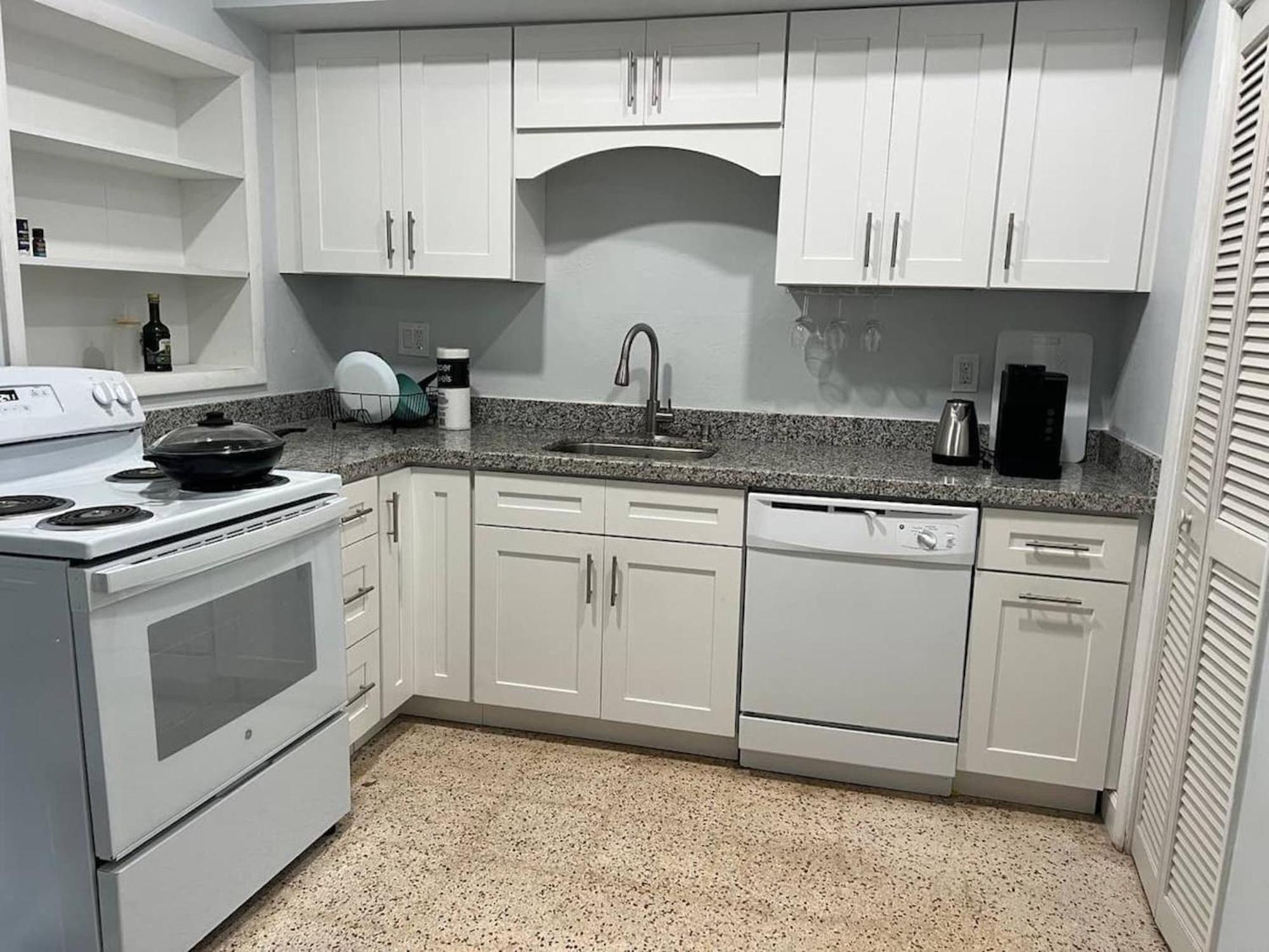 Apartamento Work, Rest And Play: Wifi, Tv And Backyard Bliss North Miami Beach Exterior foto